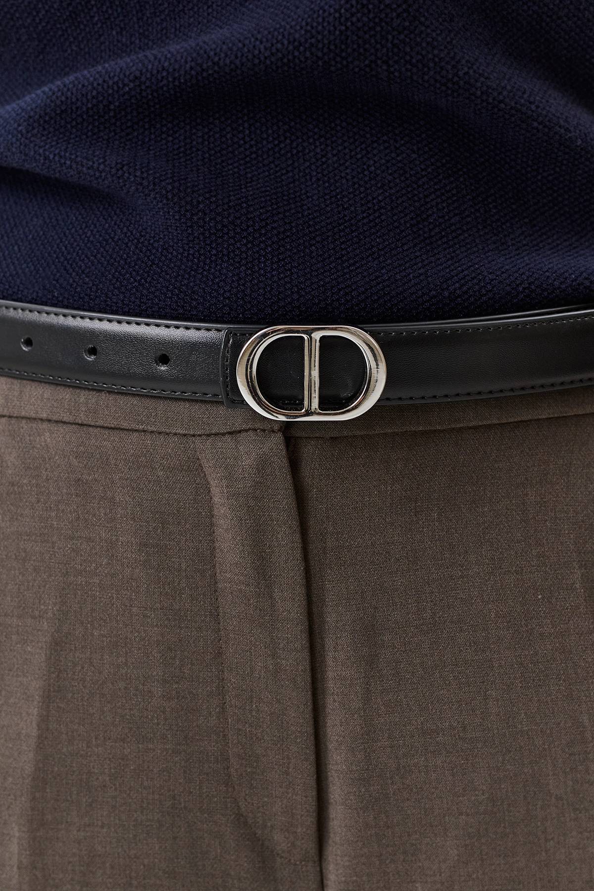 Кожаный ремень с круглой пряжкой, S