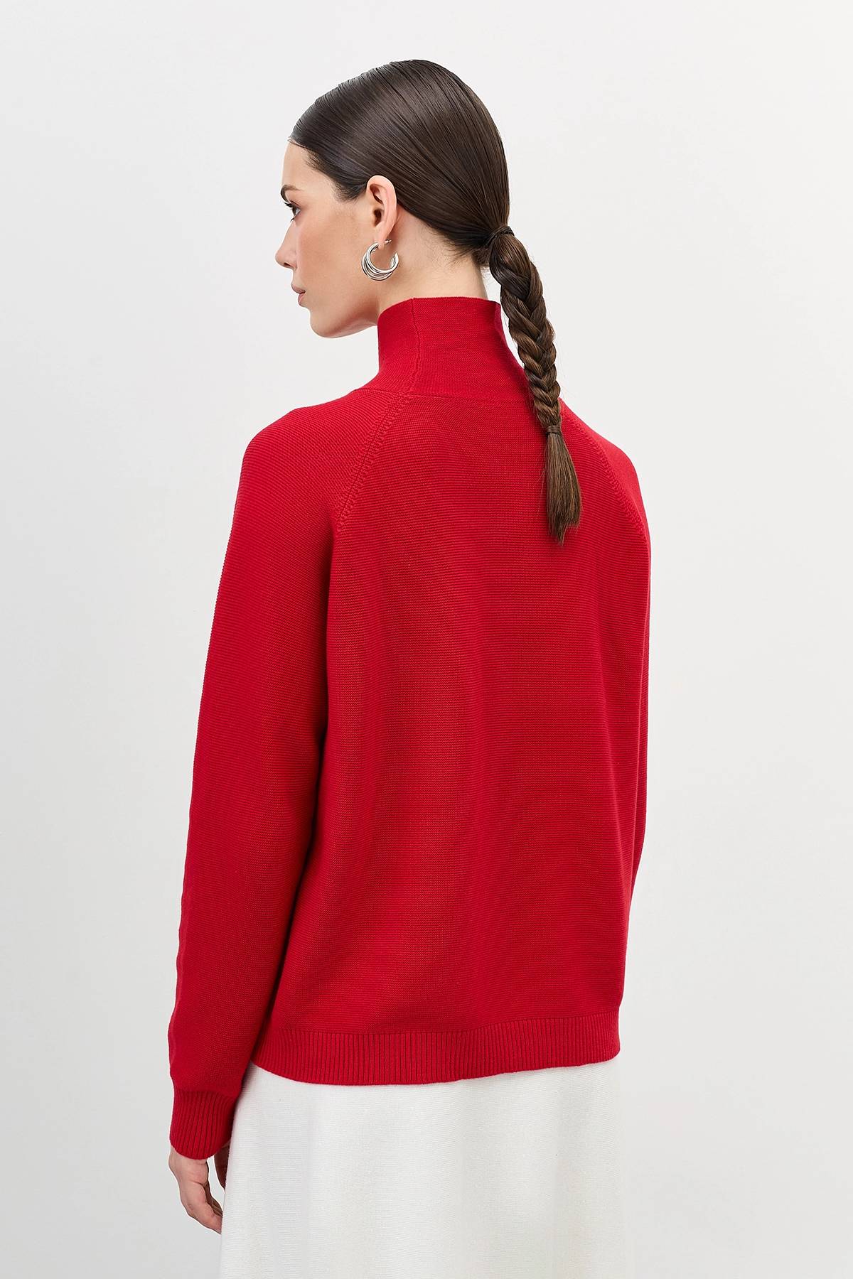 Джемпер с воротником стойкой, 44