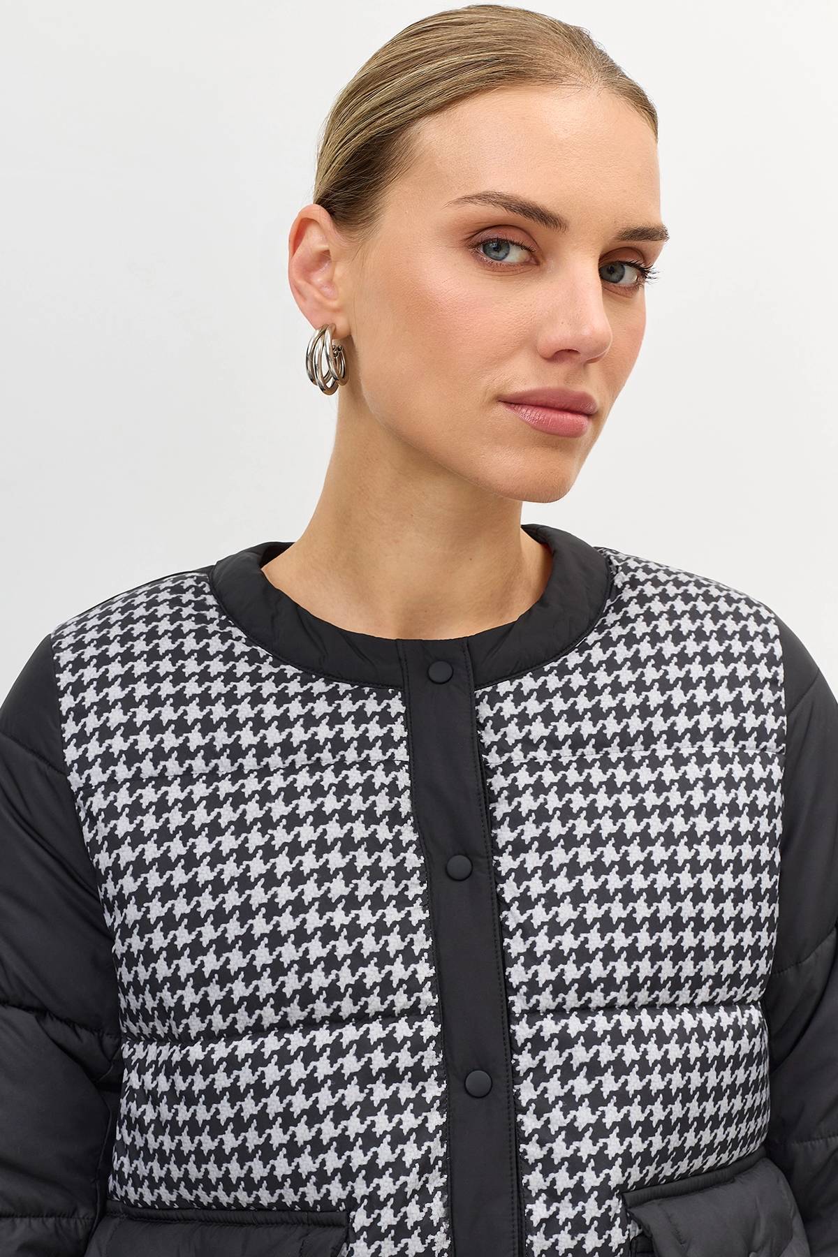 Лимитированая серия куртка черная и палантин, 42