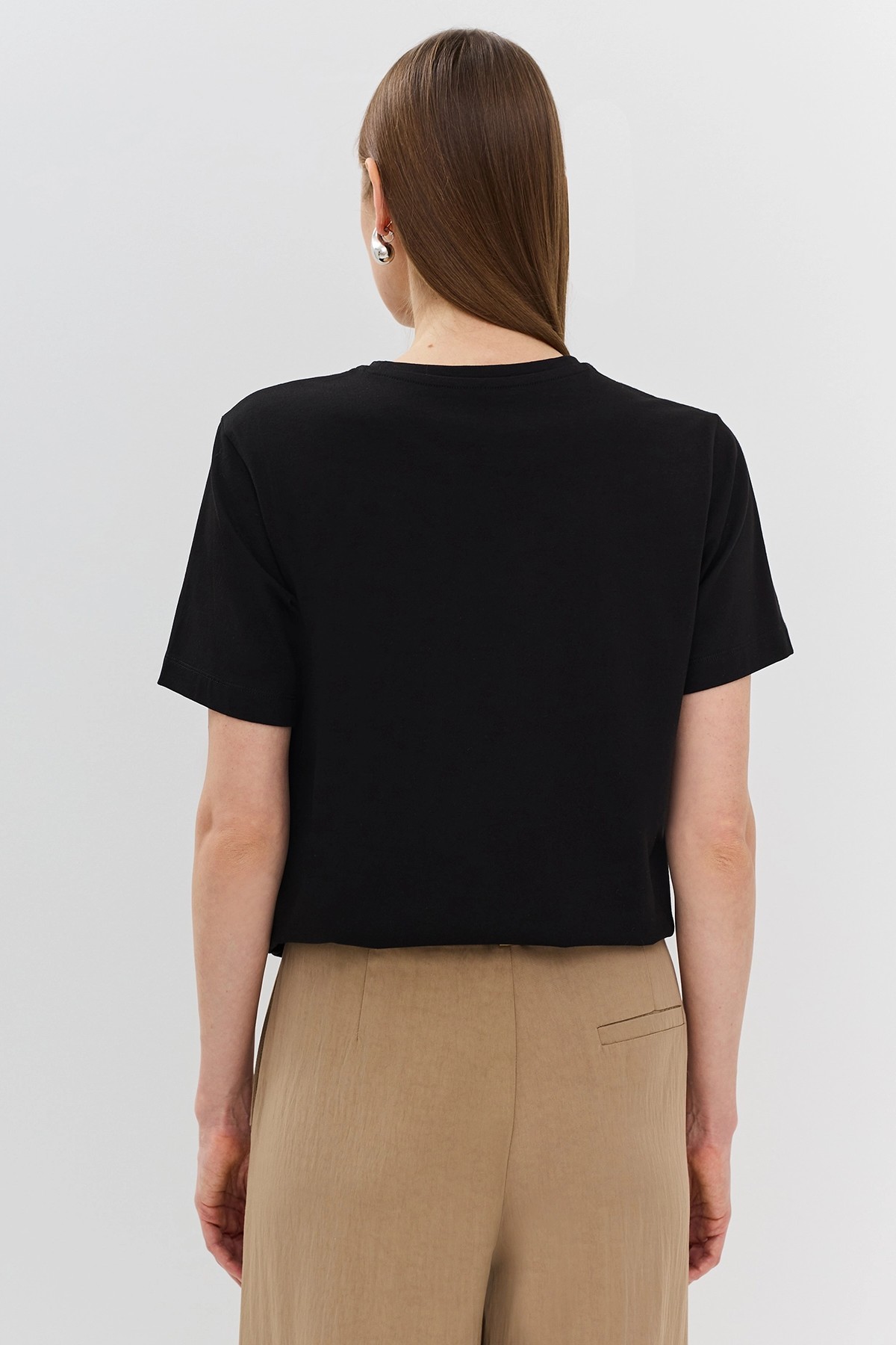 Базовая черная футболка из эластичного хлопка, 50