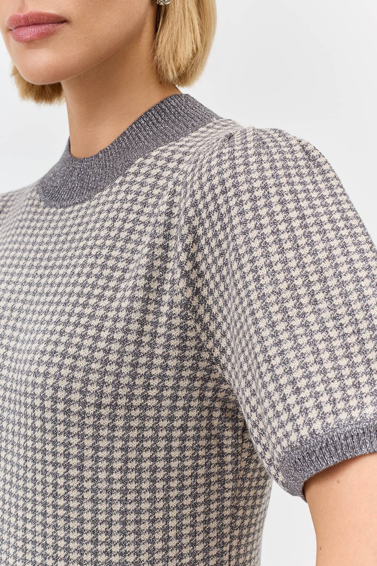 Лимитированая серия джемпер из вискозы с рельефным узором и ремнем, 34