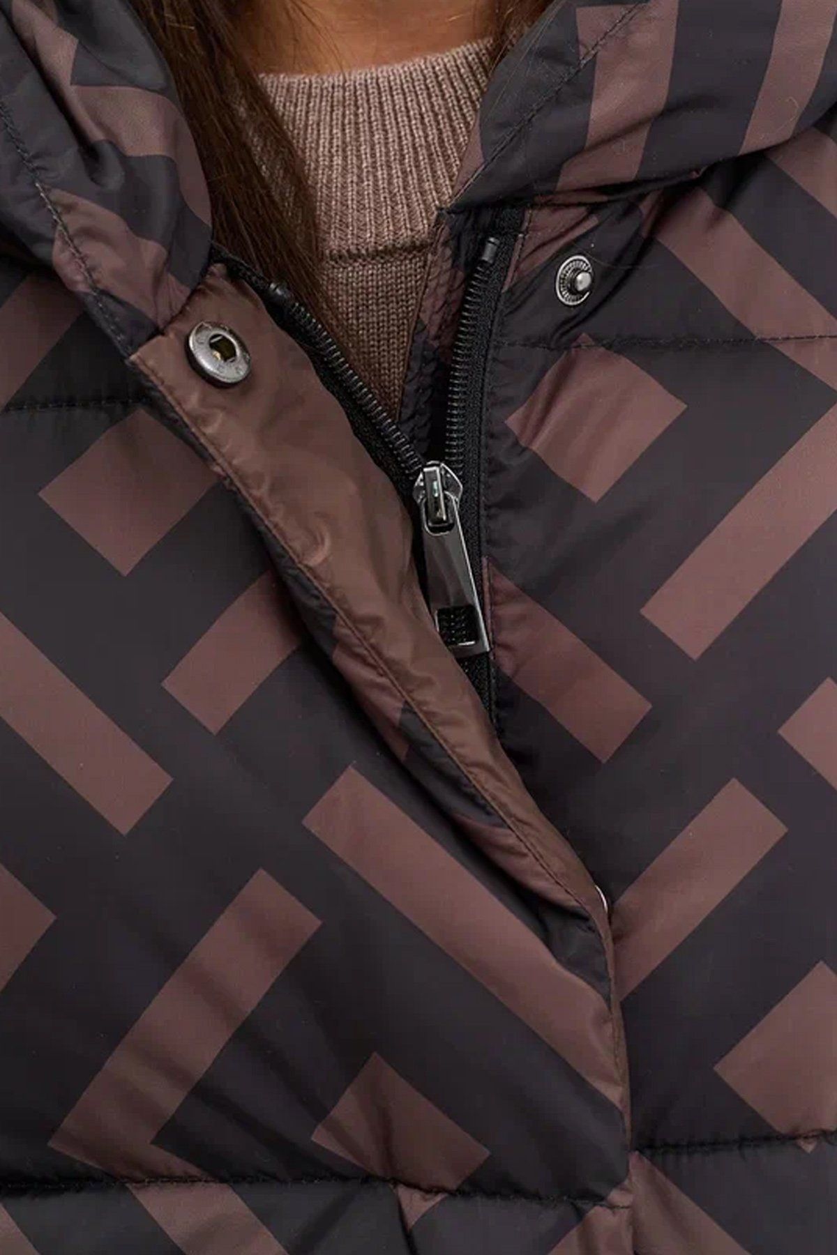 Пальто с геометрическим принтом, 48р