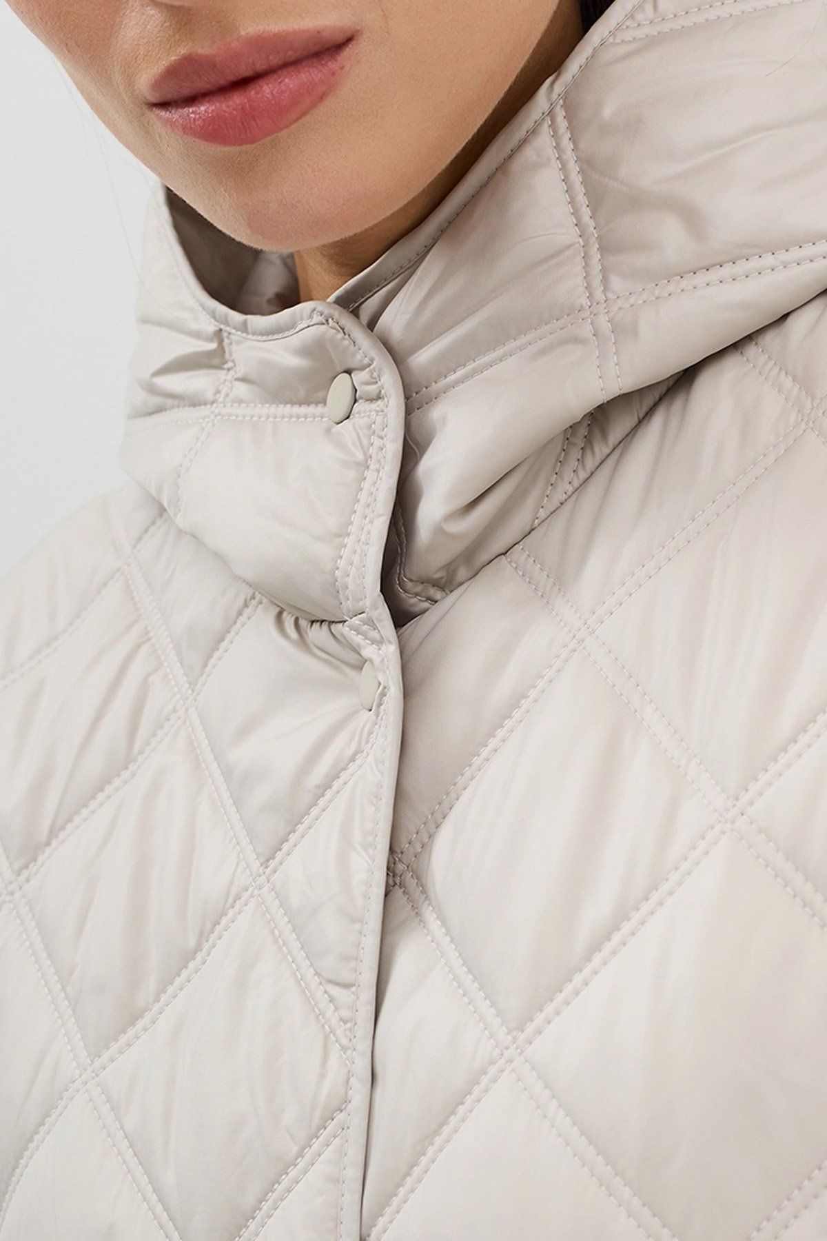 Пальто прямого кроя с утеплителем и ромбовидной стёжкой, 50р