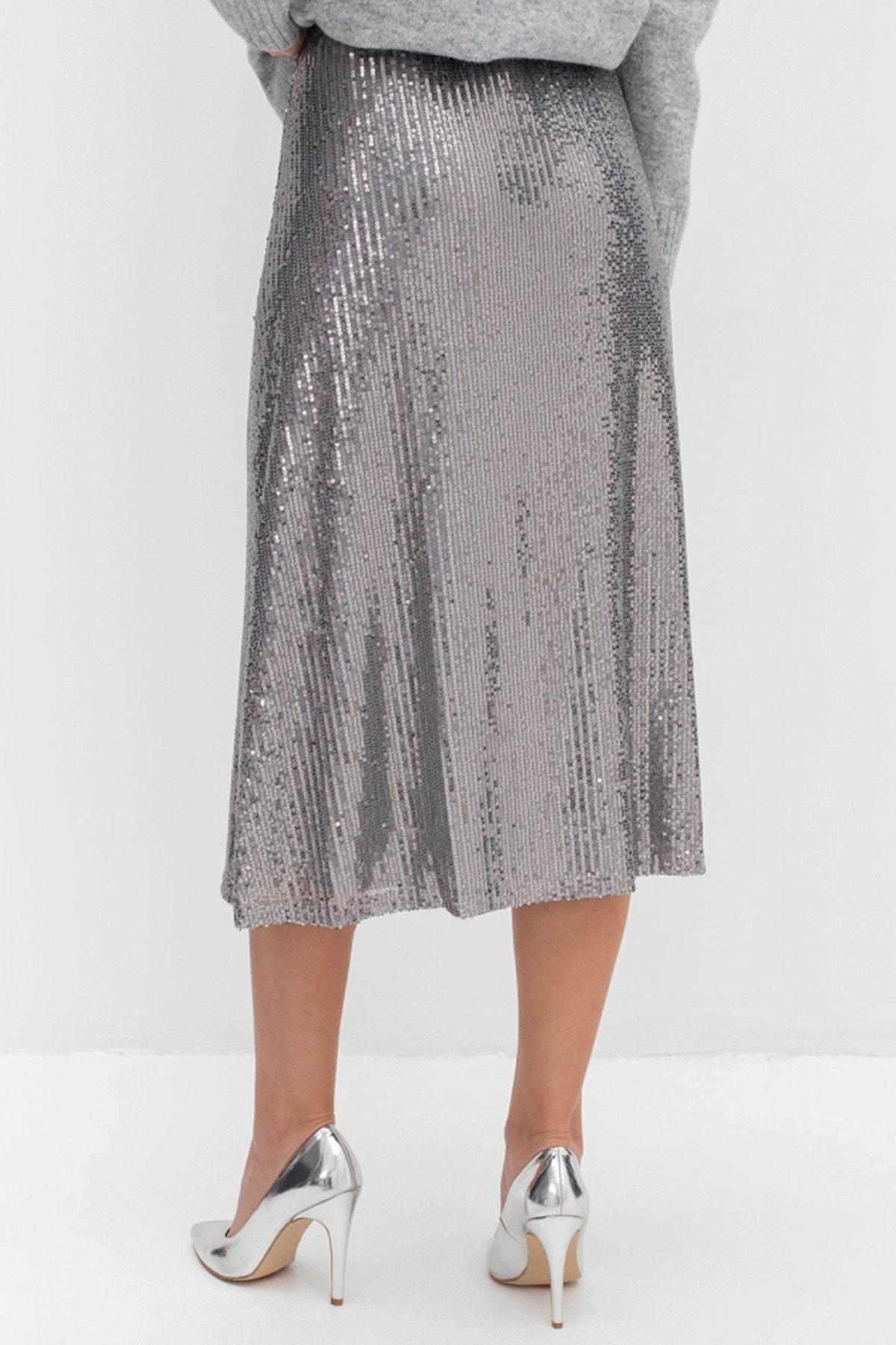 Юбка с серебристыми пайетками, 44р