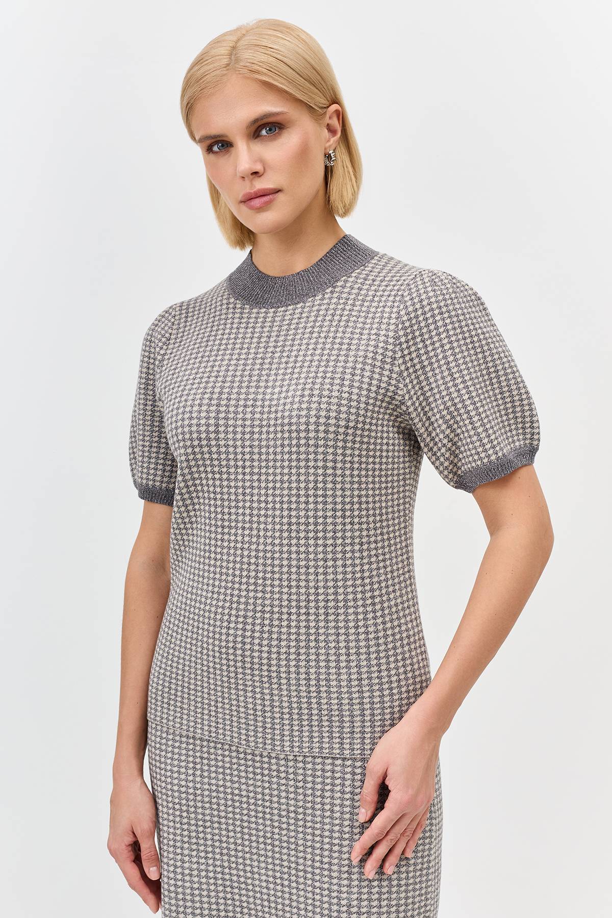 Лимитированая серия джемпер из вискозы с рельефным узором и ремнем, 34