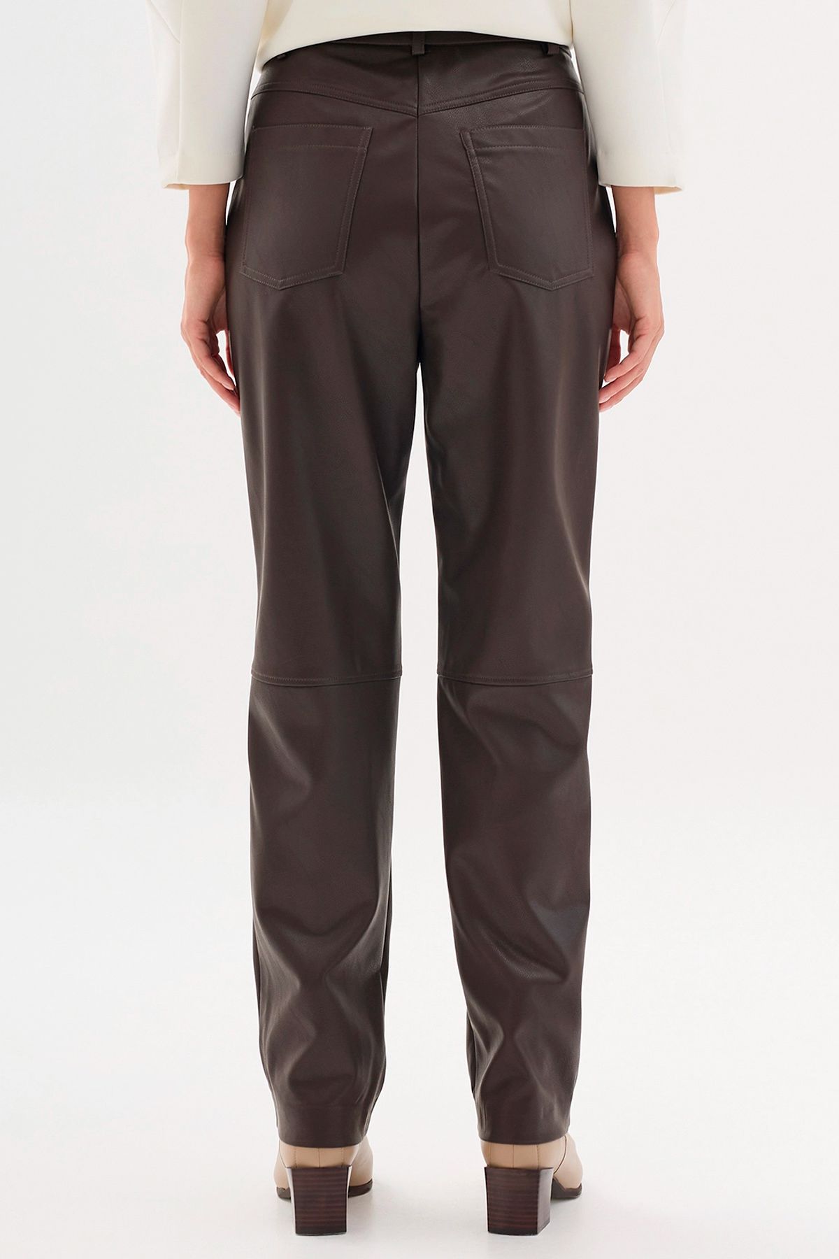 Однотонные брюки из полиуретана в коричневом цвете, 44р