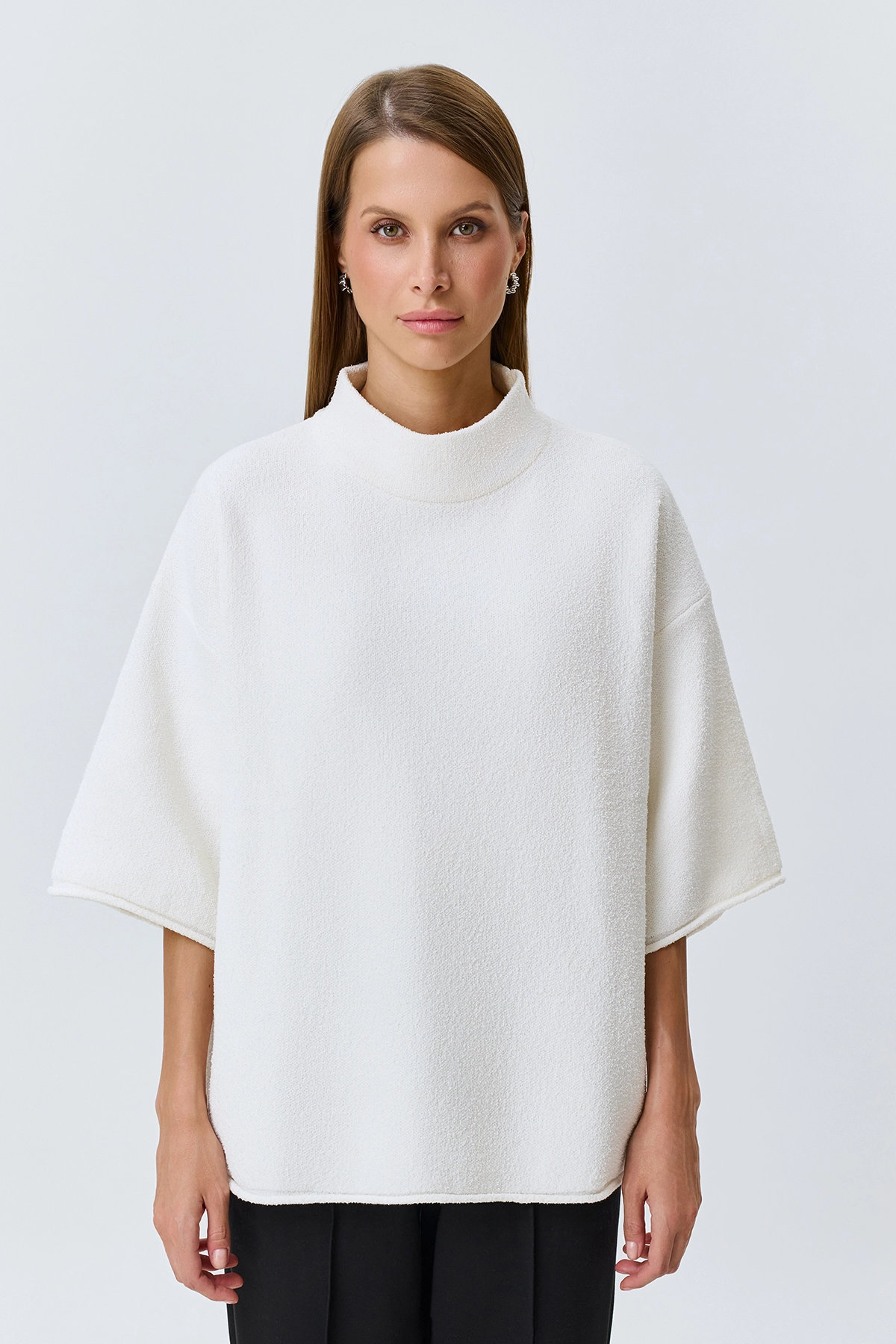 Oversize джемпер с широкими рукавами, молочный, 50