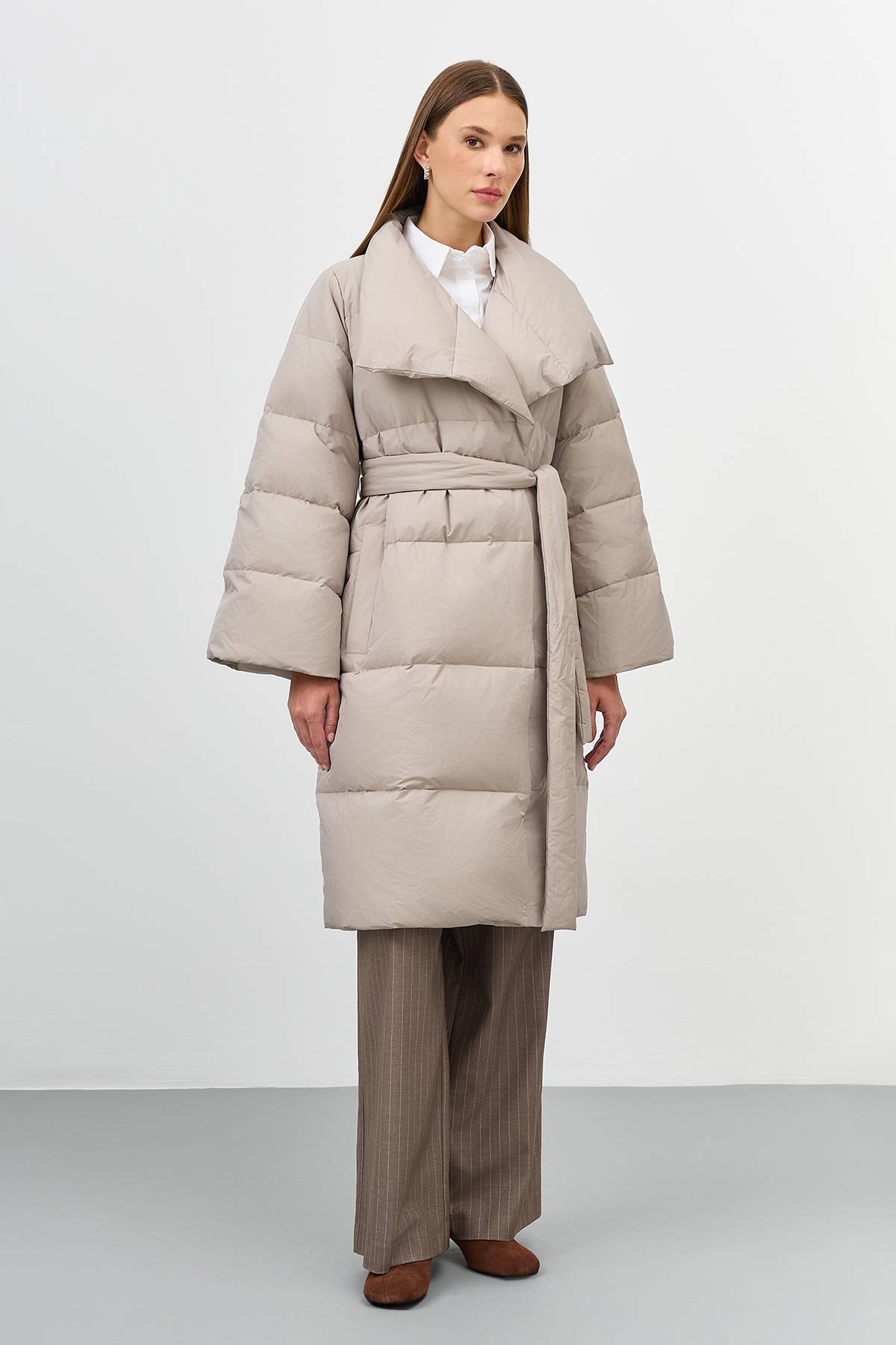 Лимитированная серия пуховое пальто с палантином, 42