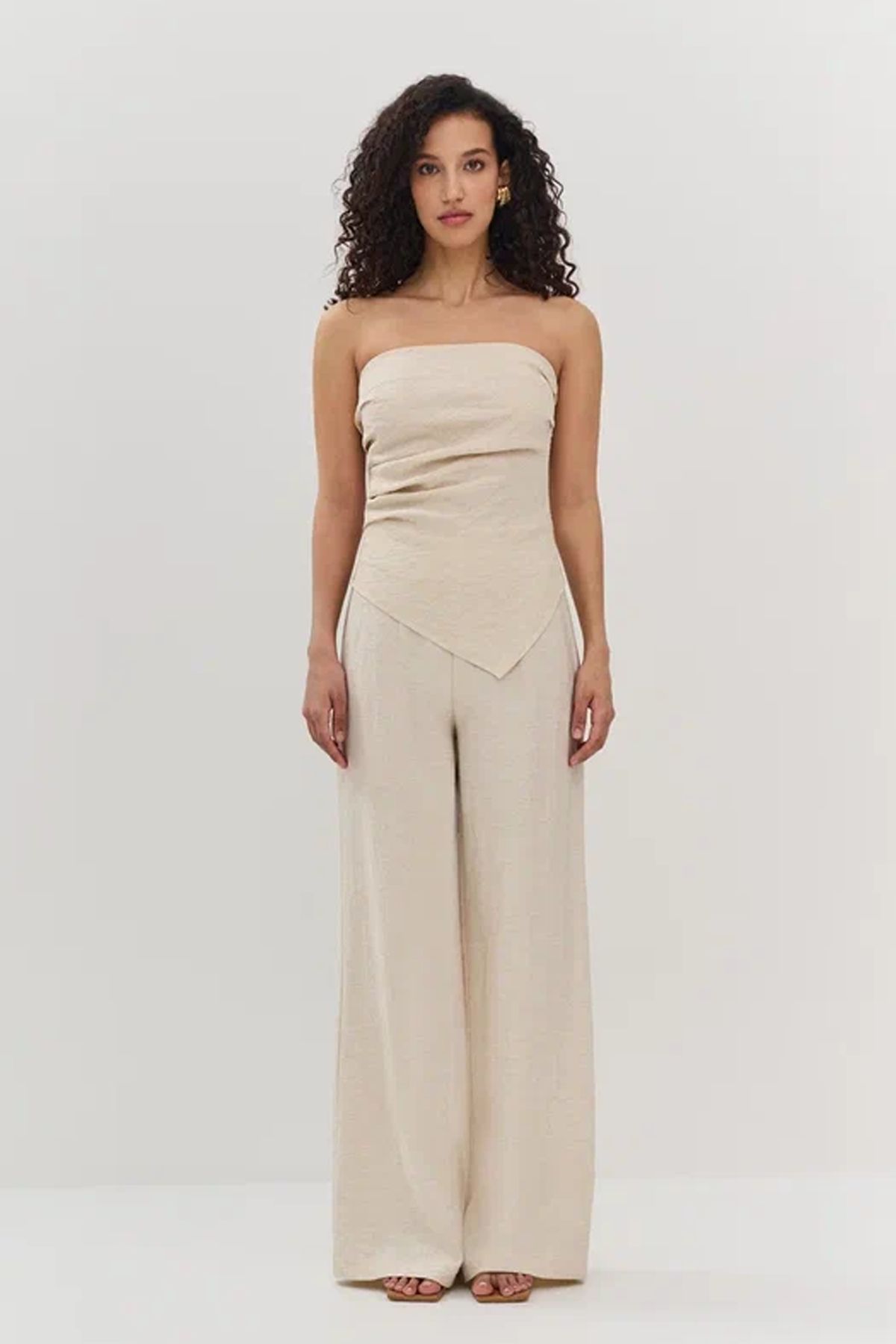 Брюки светло-бежевого цвета с потайной молнией, 40р