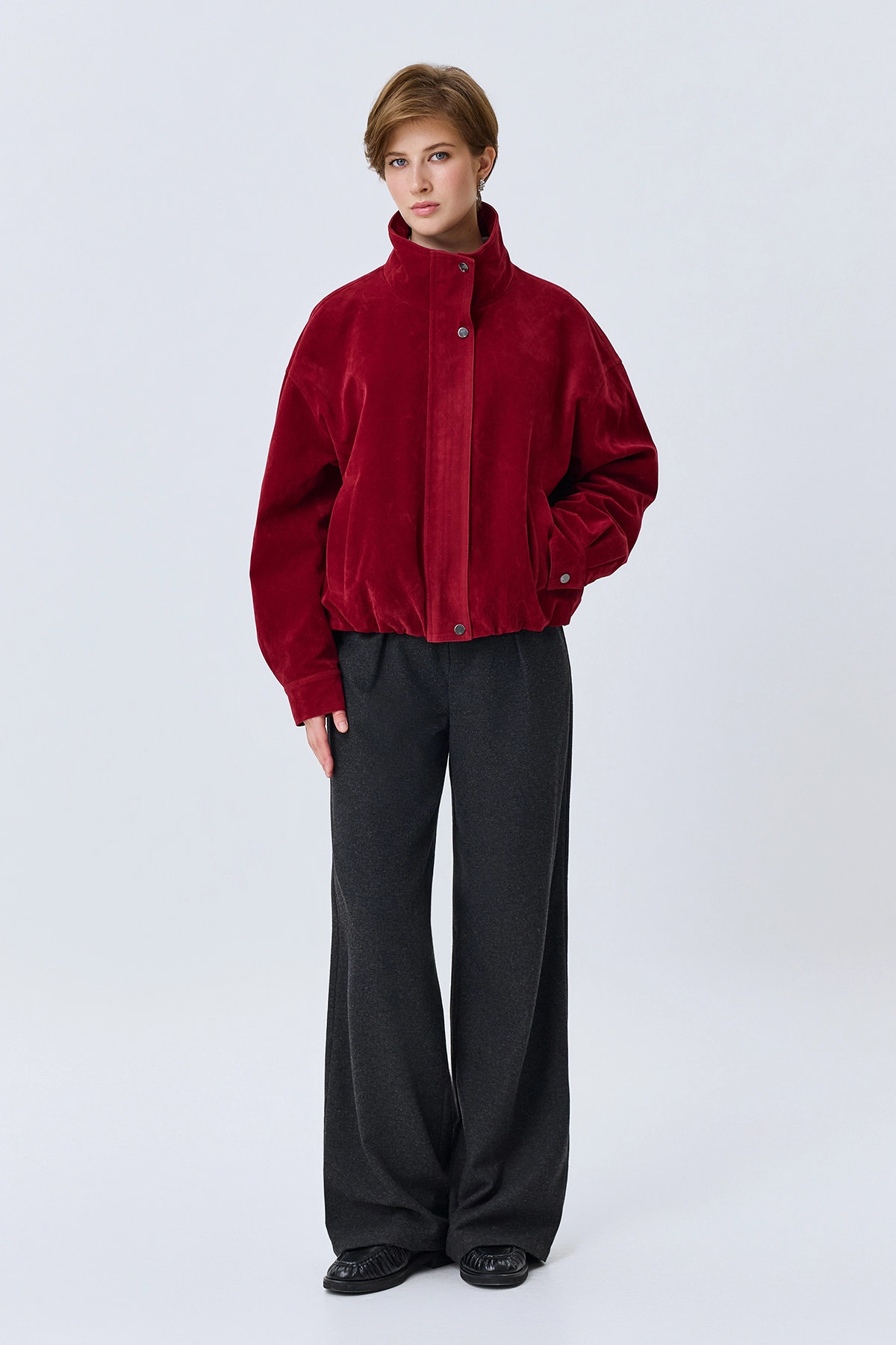 Oversize бомбер из искусственной замши, темно-красный, 50