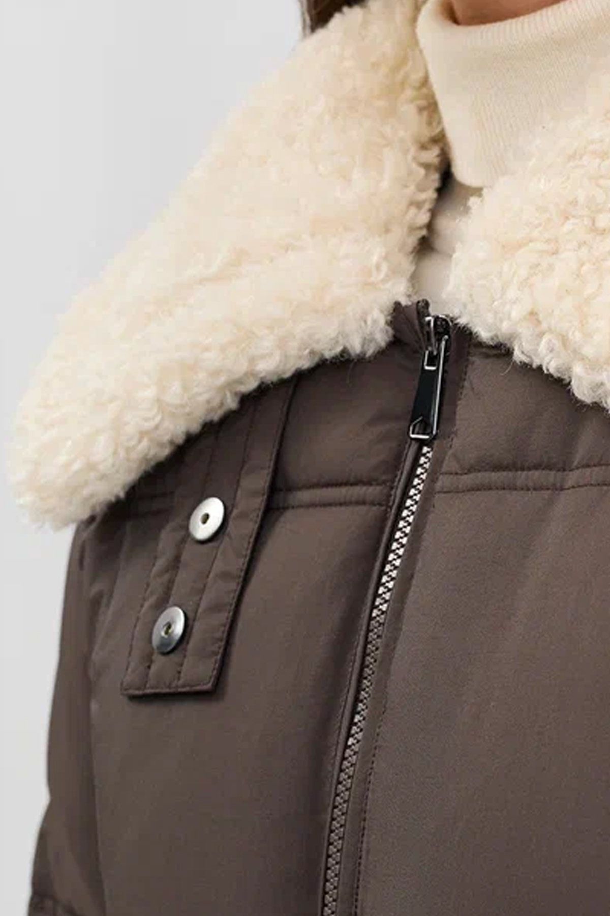 Куртка oversize с искусственным мехом, 42р