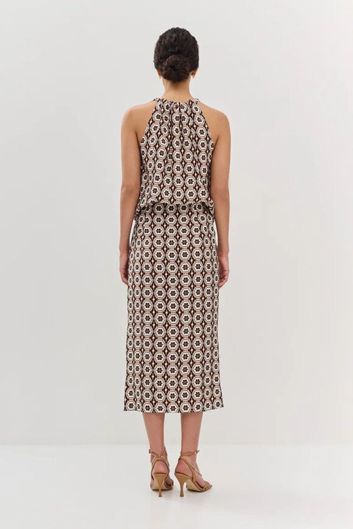 Юбка миди с абстрактным принтом, 42р