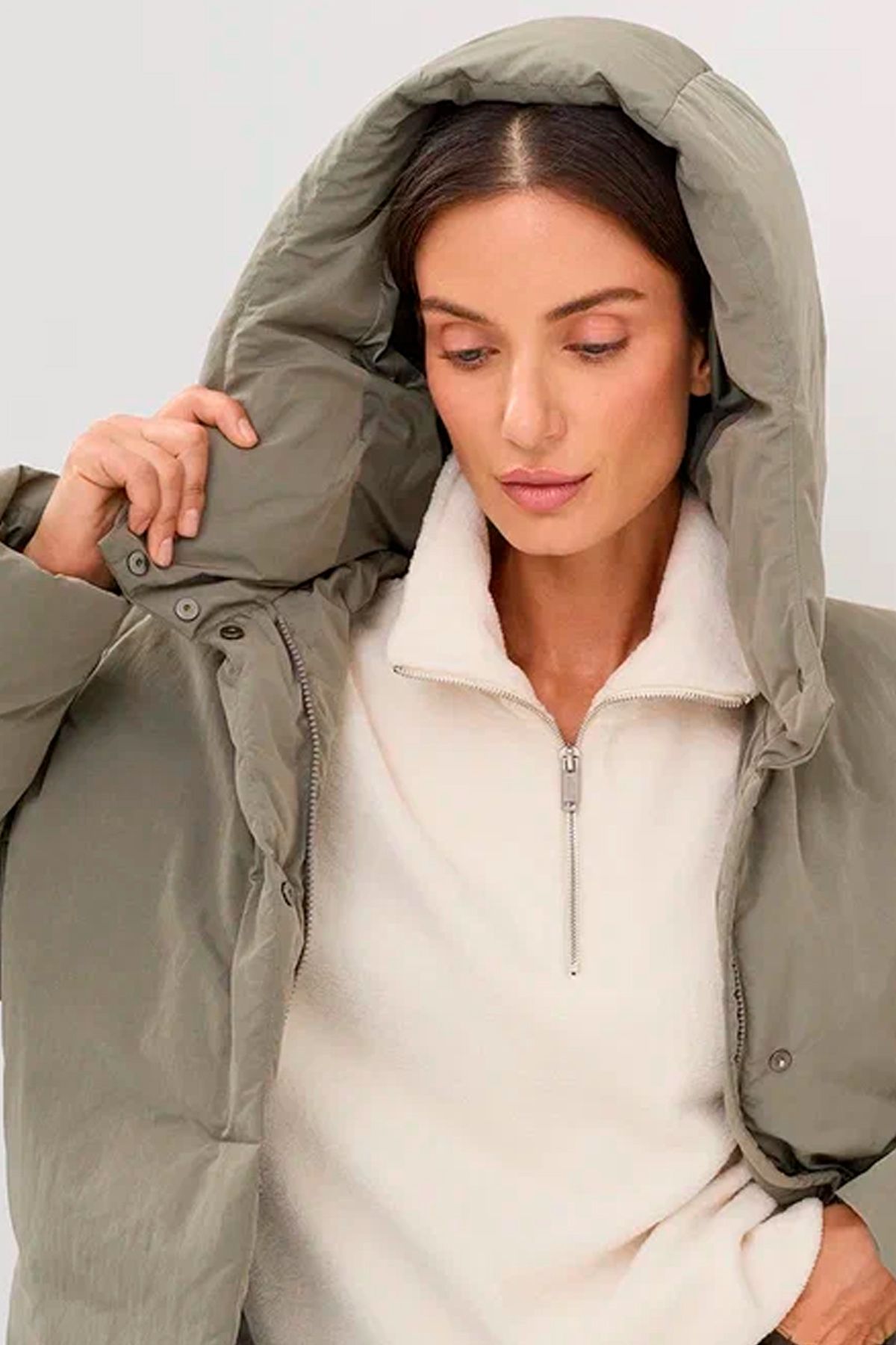 Куртка прямого силуэта с peach эффектом в оливковом цвете, 46р