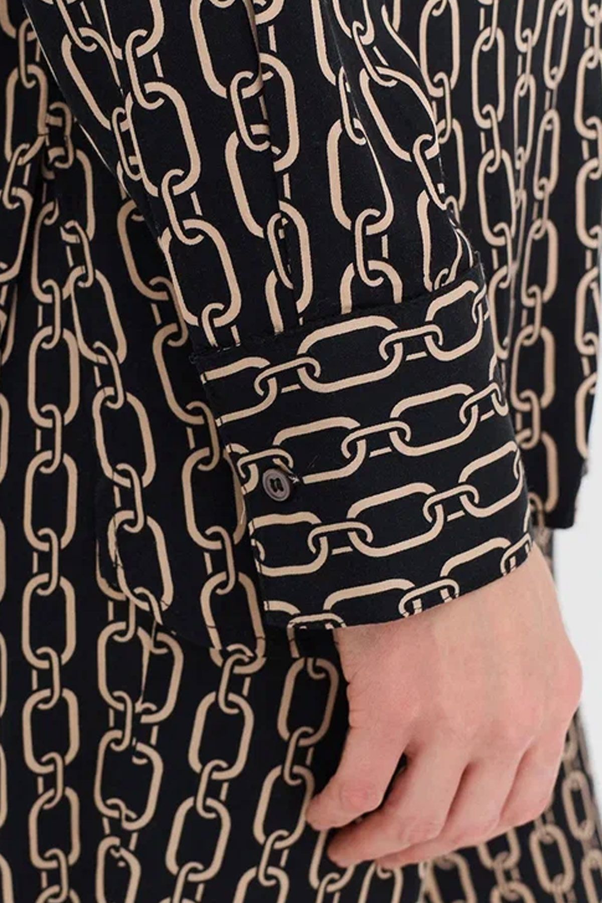 Блузка прямого силуэта из вискозы с принтом, 42р