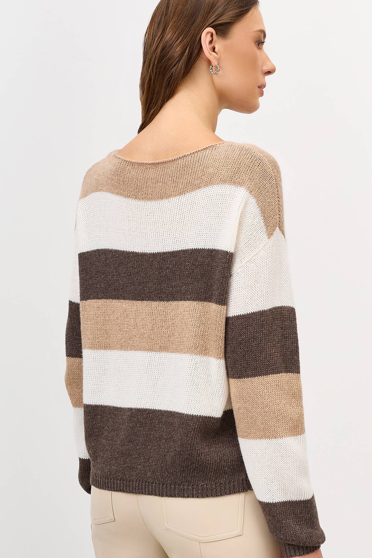 Тонкий джемпер в контрастную полоску, 40