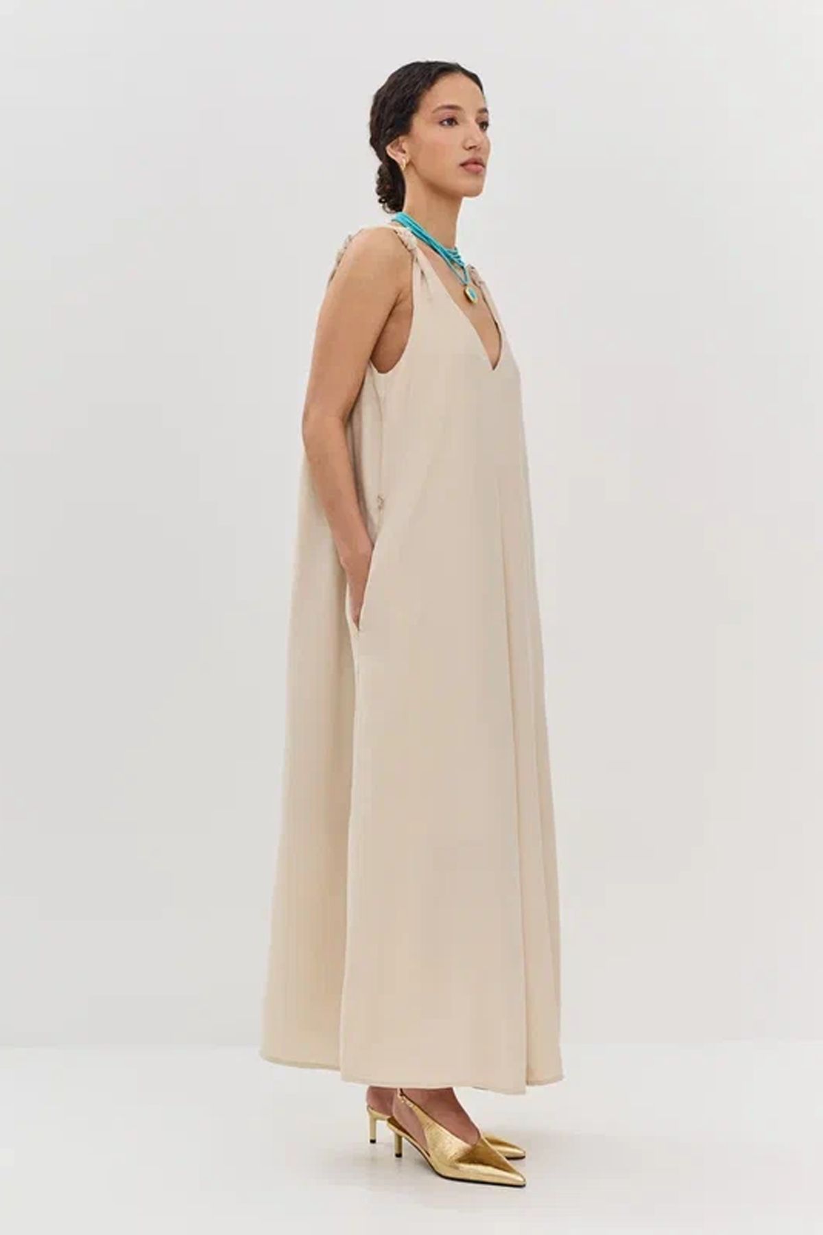 Воздушное платье из мягкой вискозы на бретелях, 40р