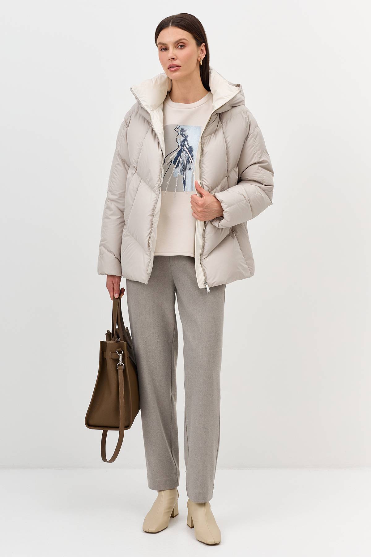 Лимитированная серия куртка бежево-серая с палантином, 36