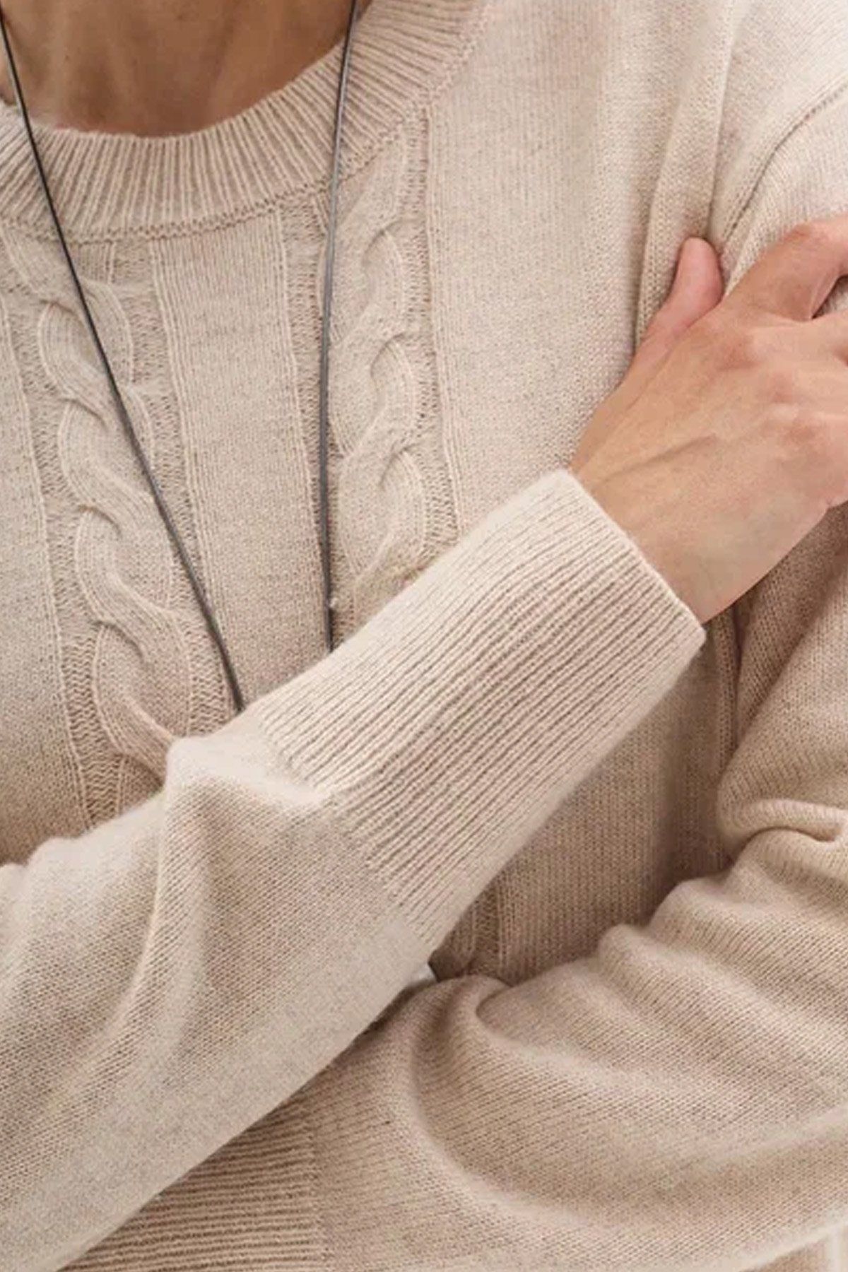 Джемпер с плетеной косой на полочке, 52р