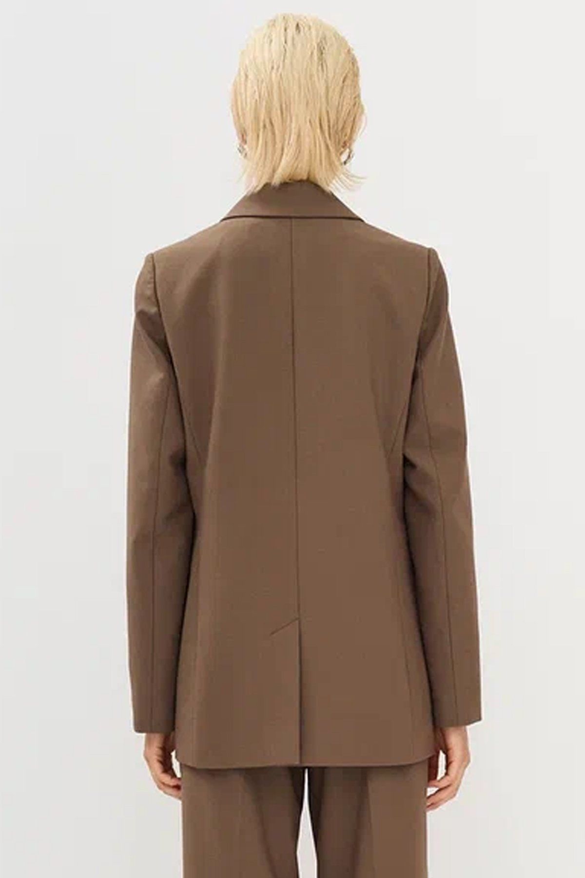 Однобортный жакет коричневого цвета, 42р