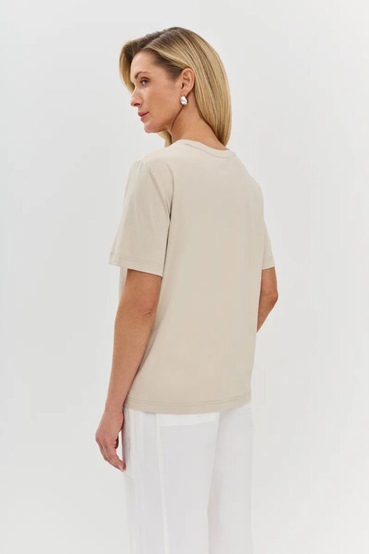 Футболка с анималистичным принтом, 44р