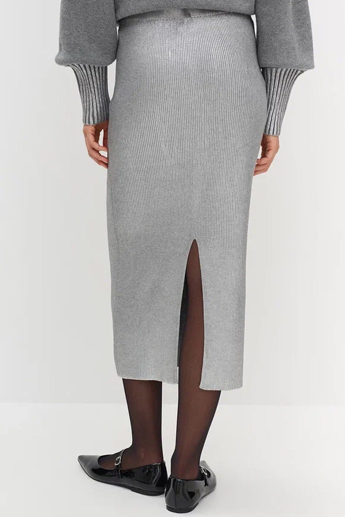 Трикотажная юбка с эффектом жидкого металла, 50р