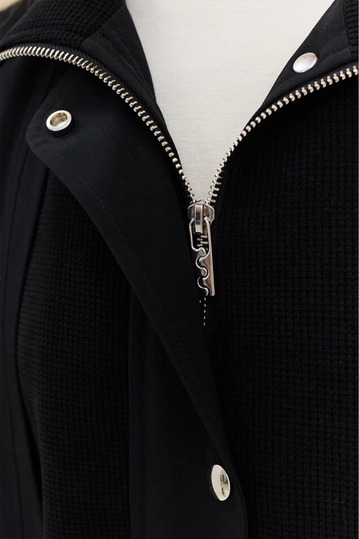 Элегантный черный плащ с мягким воротником, 42р