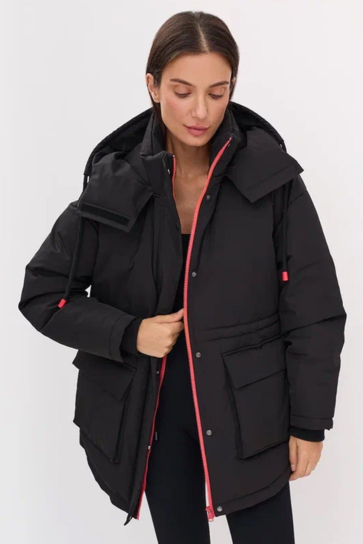 Куртка в спортивном стиле с контрастной отделкой, 46р