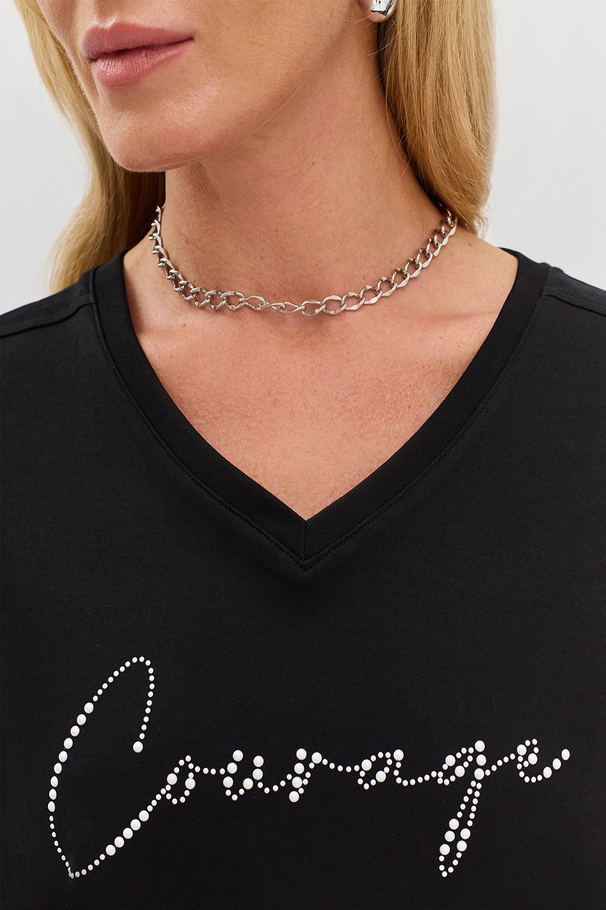 Стильная футболка с V-образным вырезом, 44р