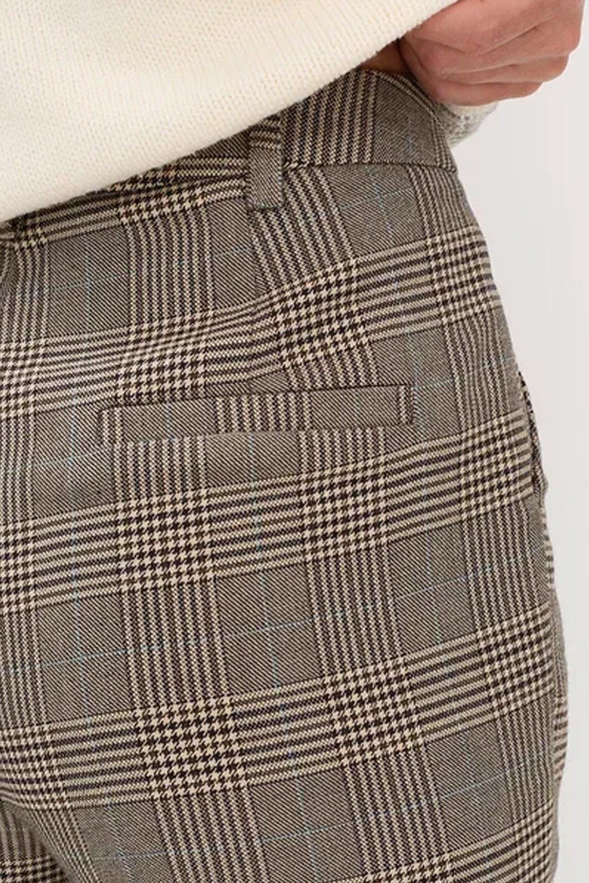 Брюки прямого кроя с клетчатым принтом, 48р