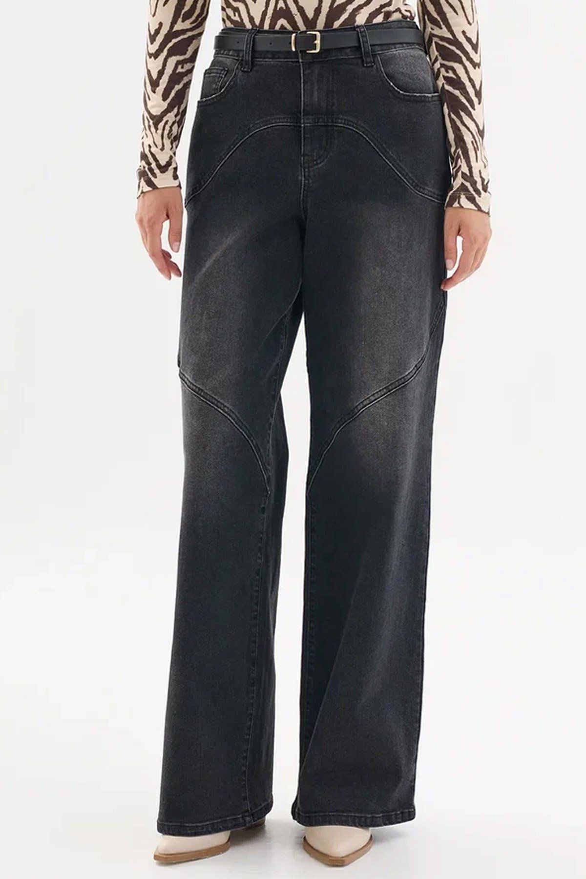 Стильные прямые джинсы клёш, 40р