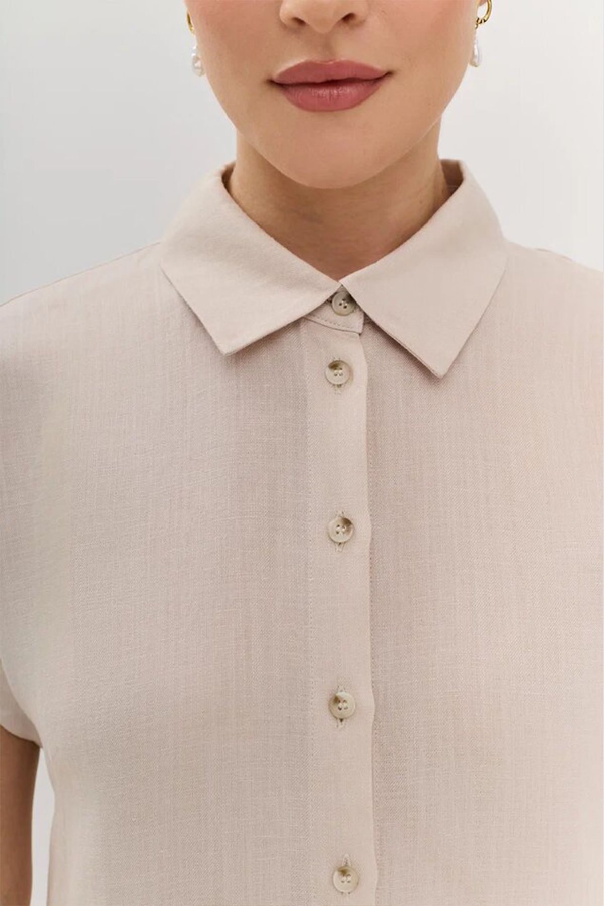 Блузка молочного цвета с коротким рукавом, 44р