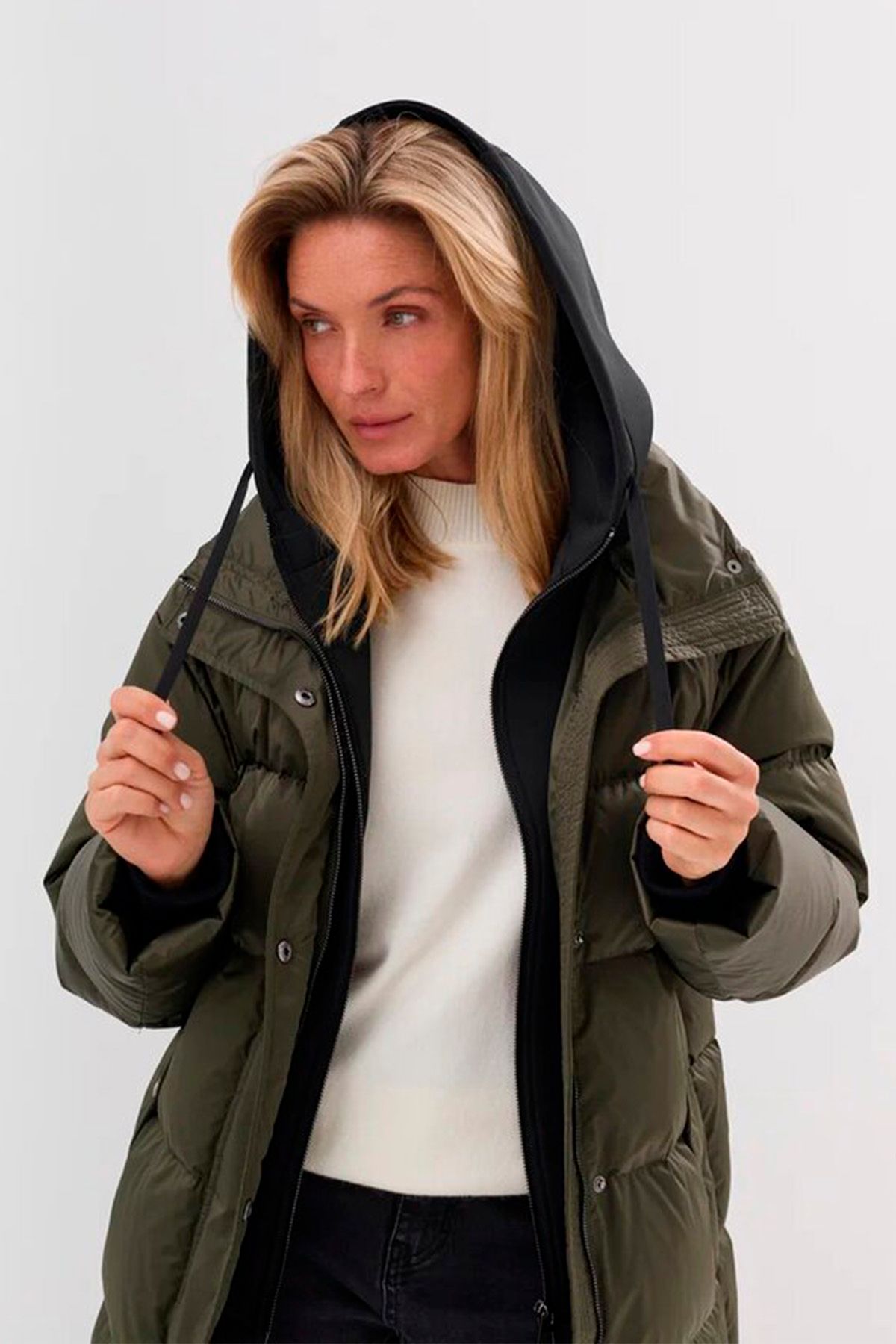 Пальто на натуральном утеплителе с внутренней манишкой, 44р