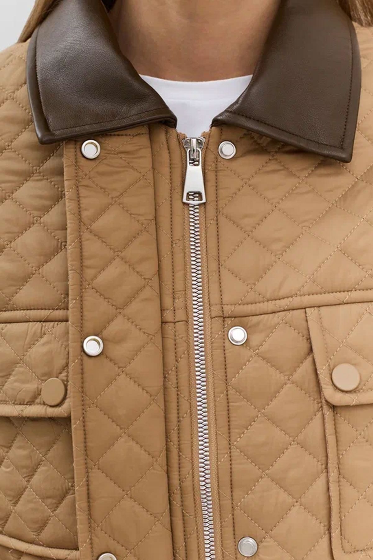 Укороченная куртка в ромбовидную стежку, 52р