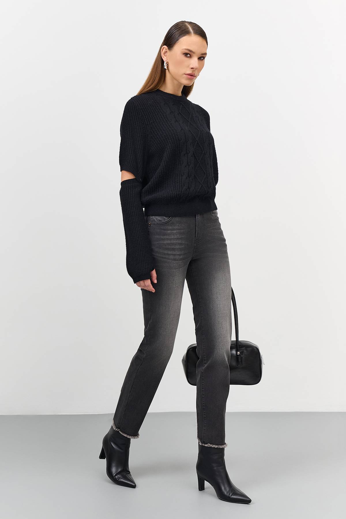 Зауженные джинсы с бахромой, 46