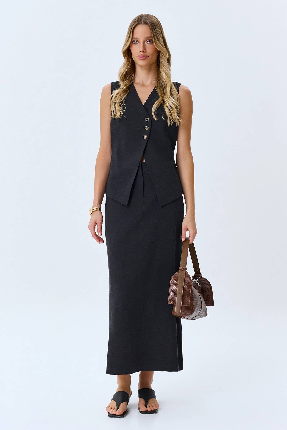 Юбка миди из смесовой вискозы
Юбка миди из смесовой вискозы
Юбка миди из смесовой вискозы
Юбка ми