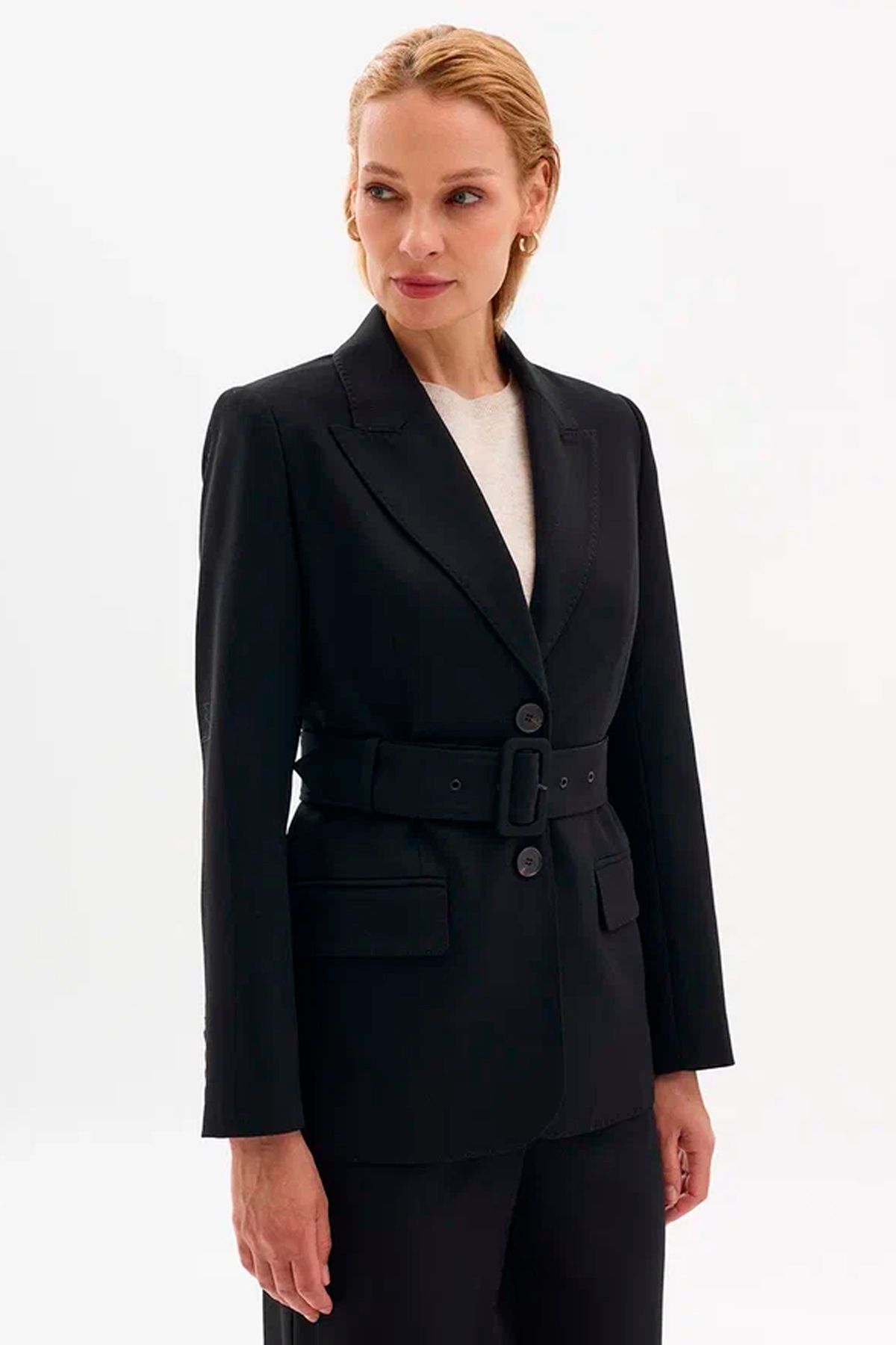 Жакет с акцентным широким ремнем, 44р