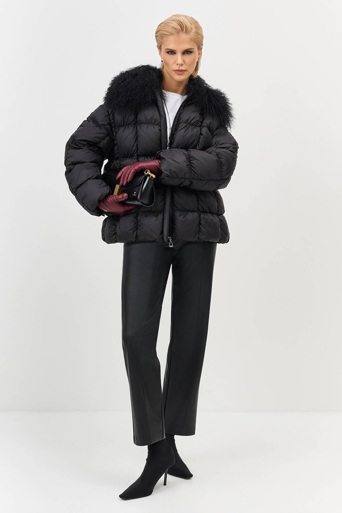 Лимитированная серия куртка черная пуховая с палантином, 36
