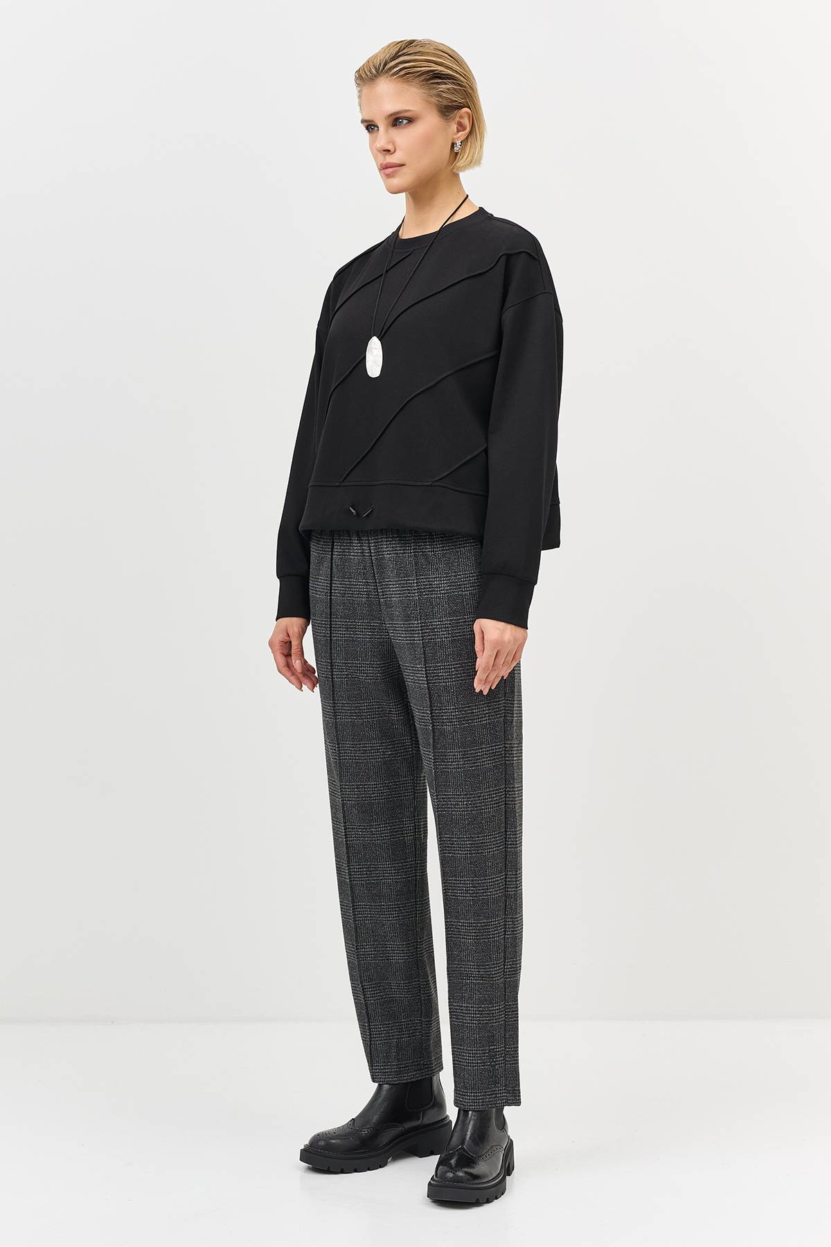 Лимитированная серия cвитшот с декоративными строчками и ремень, 34