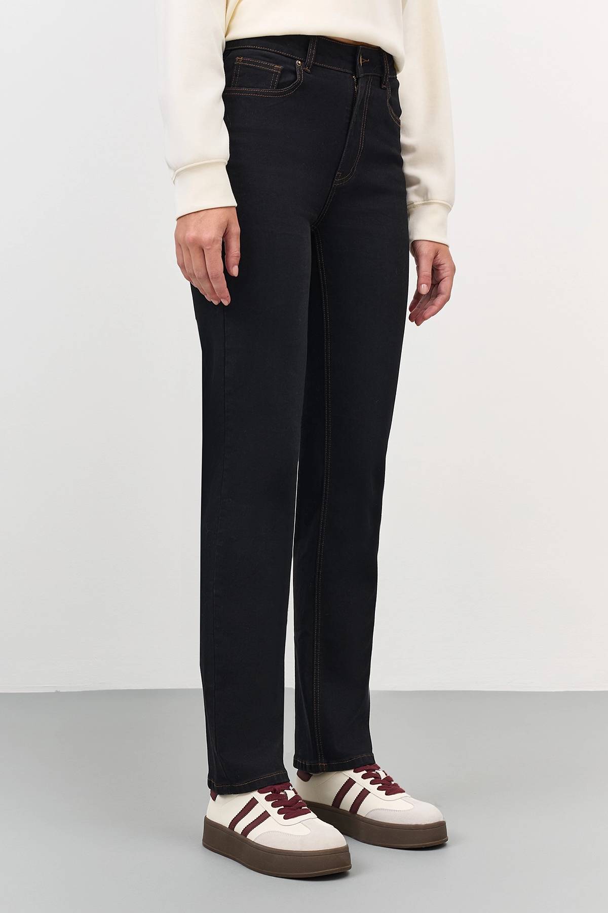 Черные джинсы Slim, 52