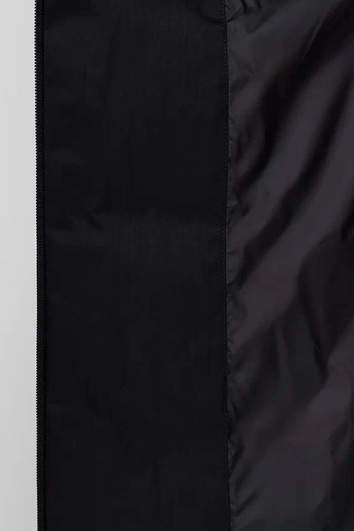 Укороченное пальто с внутренней стежкой в черном цвете, 44р