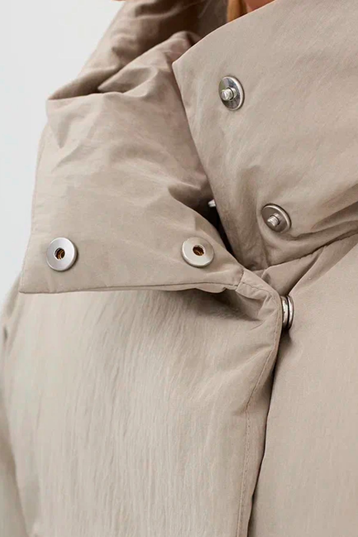 Минималистичный пуховик из ткани с Peach эффектом, 42