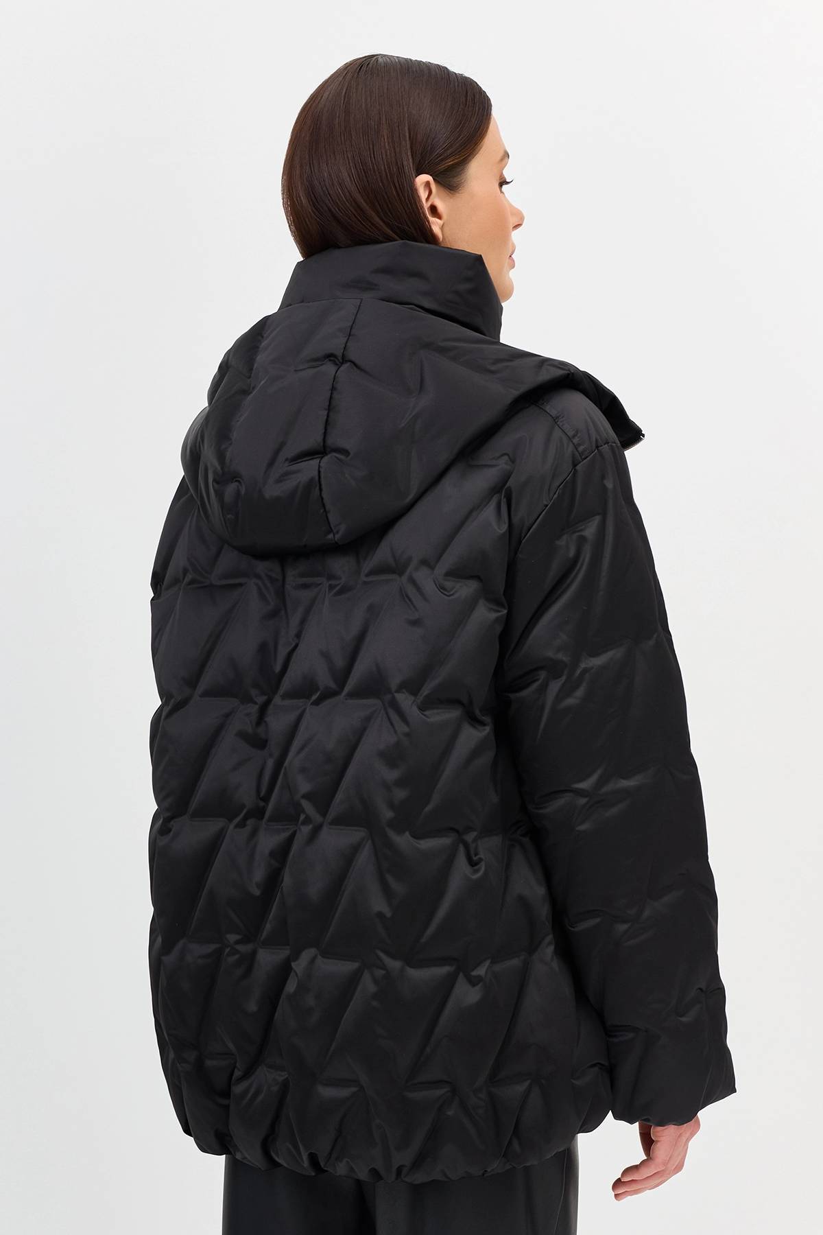 Лимитированная серия куртка черная с атласным эффектом и палантином, 36