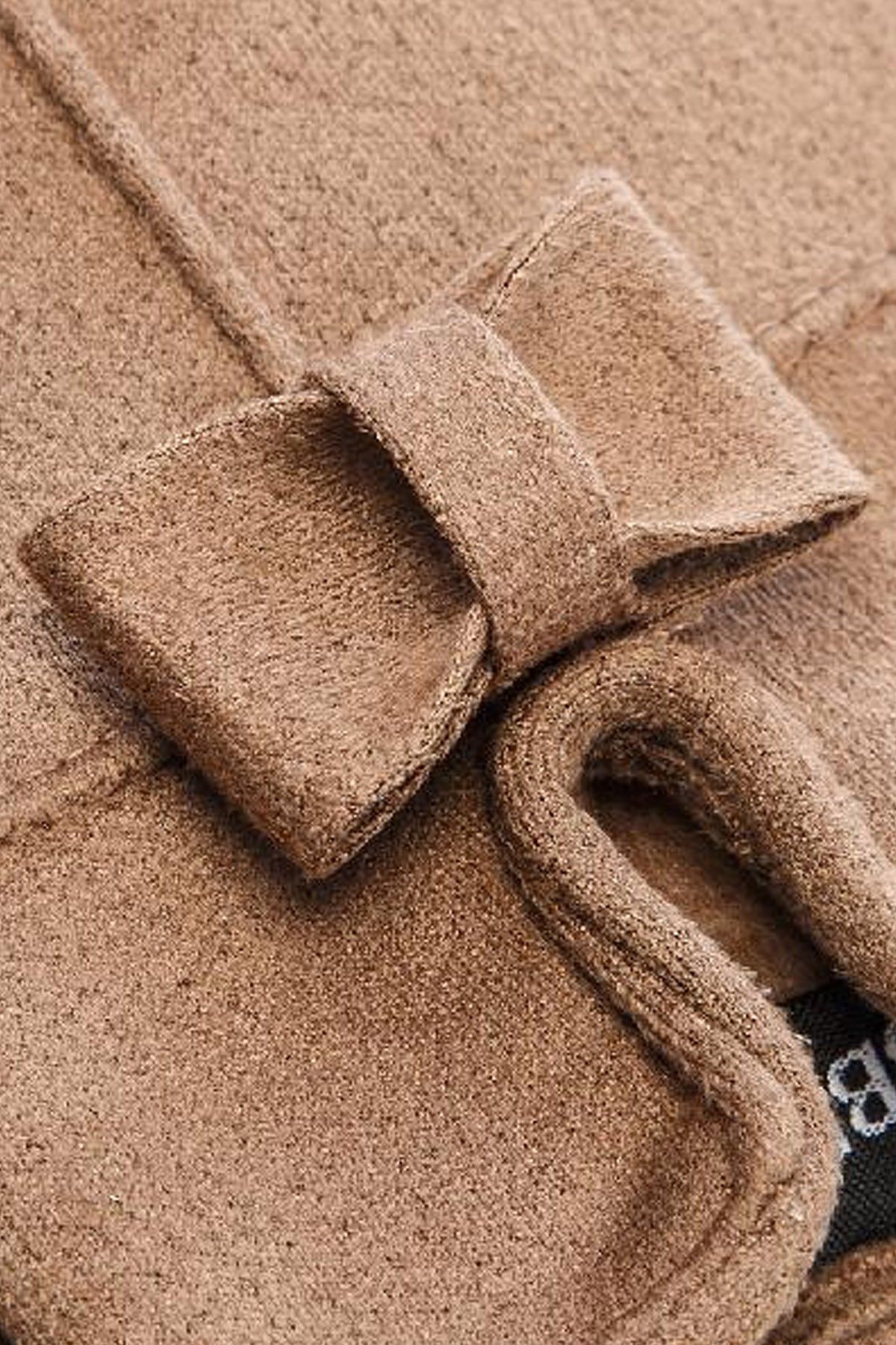 Перчатки с декоративным бантиком в серо-коричневом цвете, М