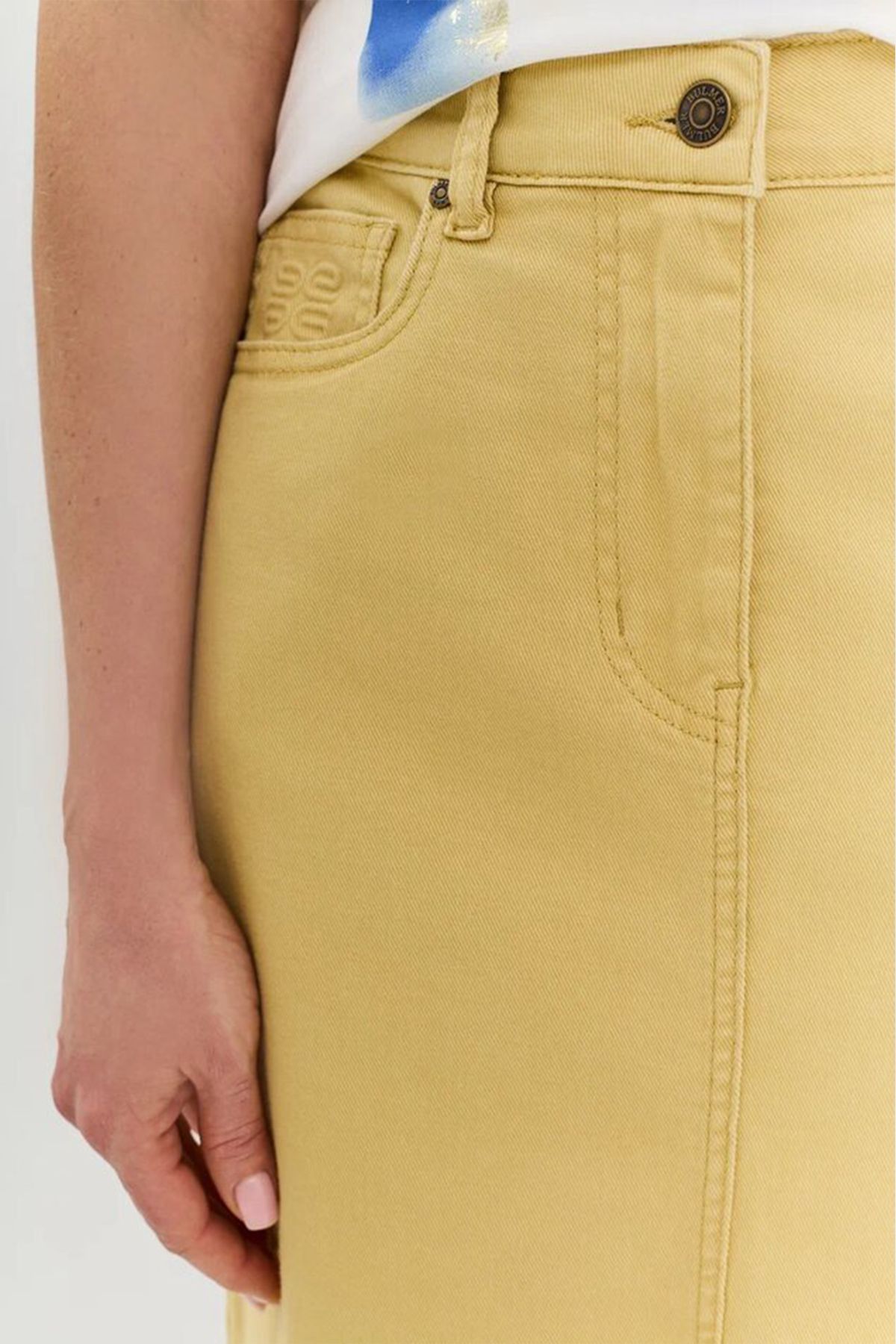 Джинсовая юбка с разрезом, 50р