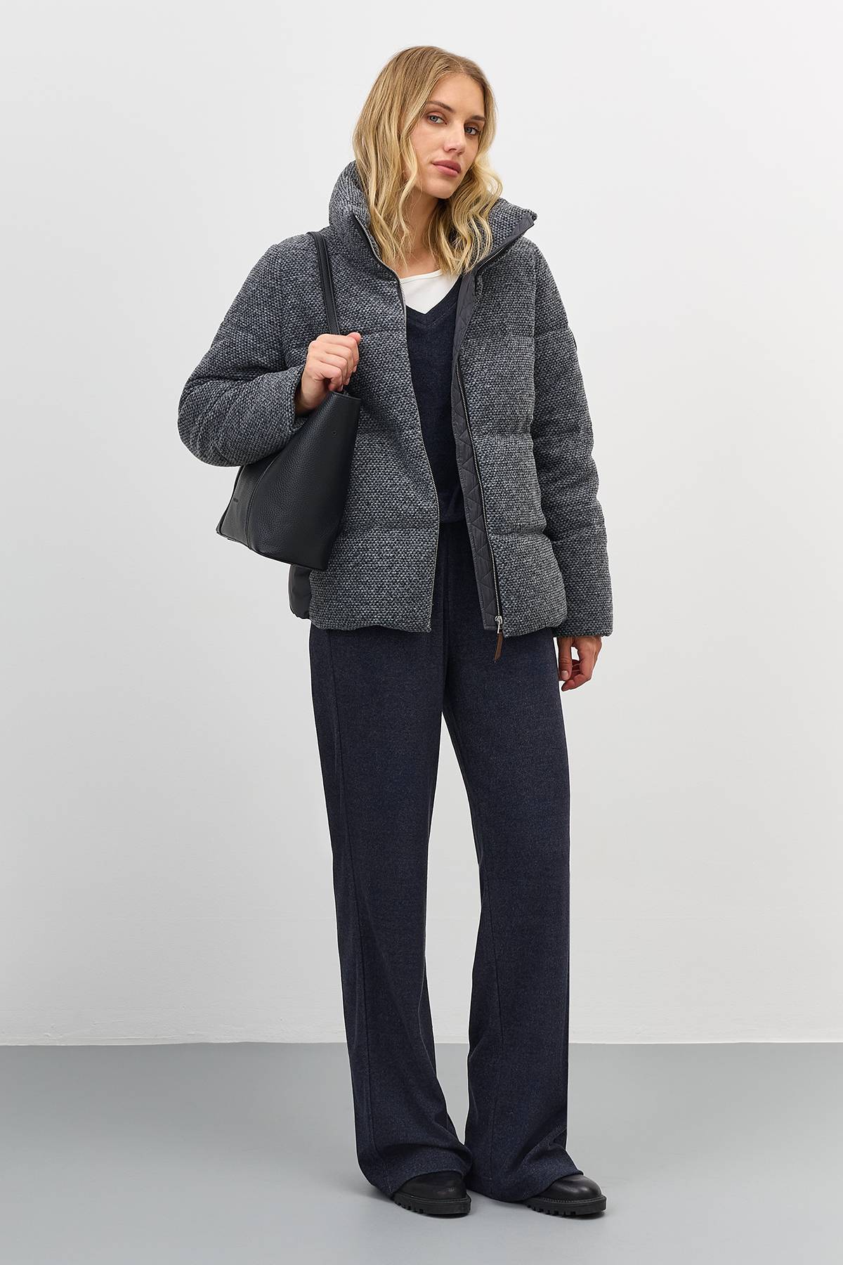 Лимитированная серия минималистичная комбинированная куртка с палантином, 52