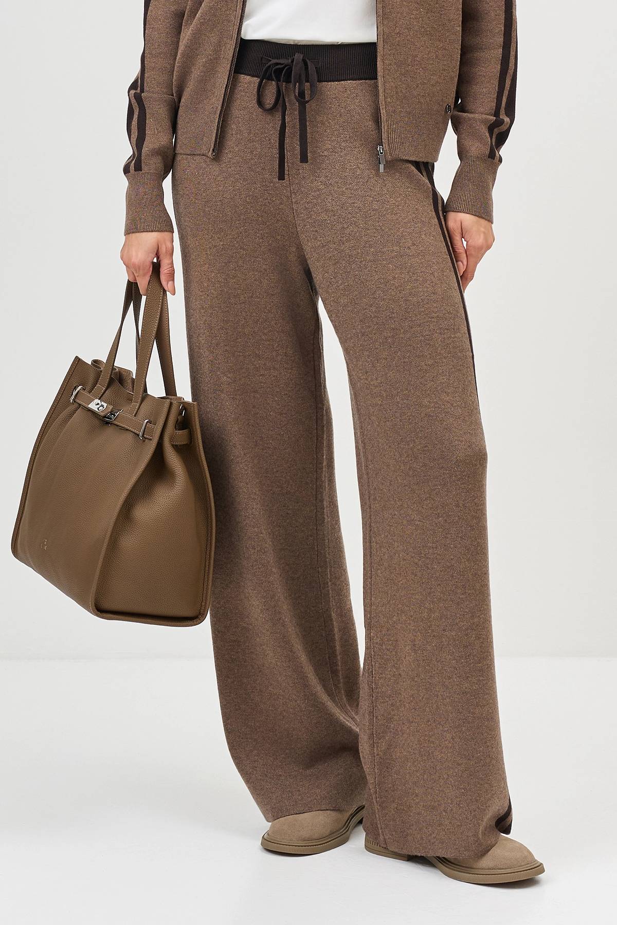 Лимитированная серия бомбер с контрастными лампасами и ремень, 34