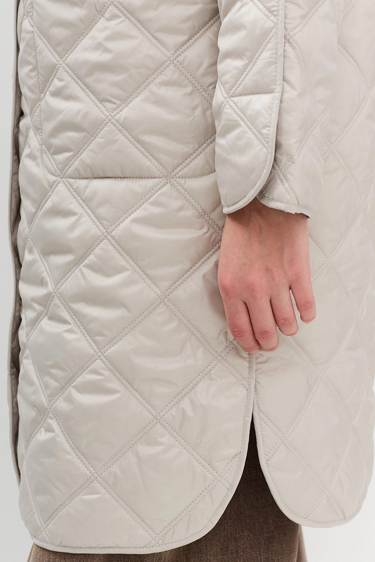 Пальто прямого кроя с утеплителем и ромбовидной стёжкой, 50р