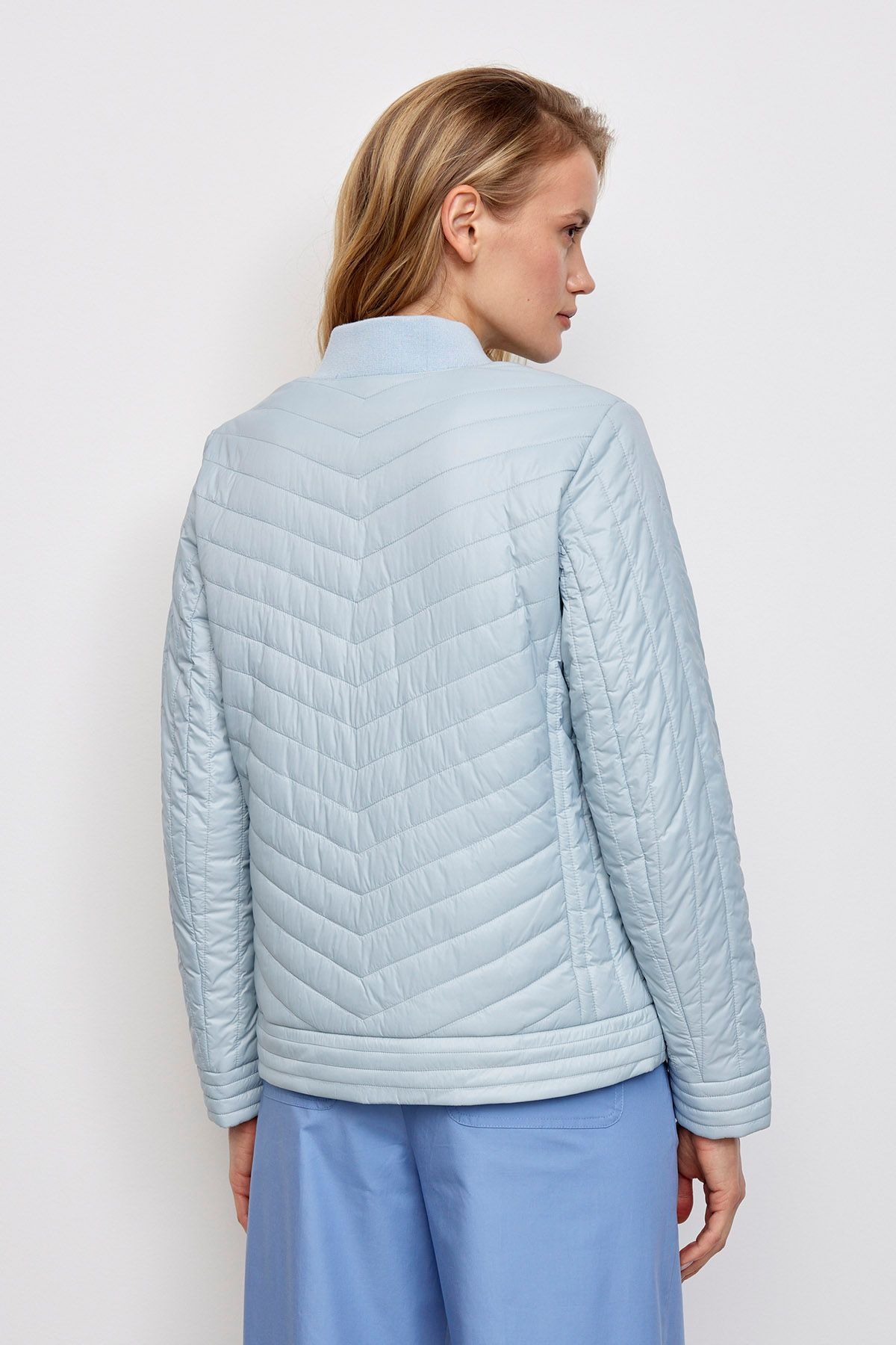 Куртка серо-голубого цвета с диагональной стёжкой, 42р