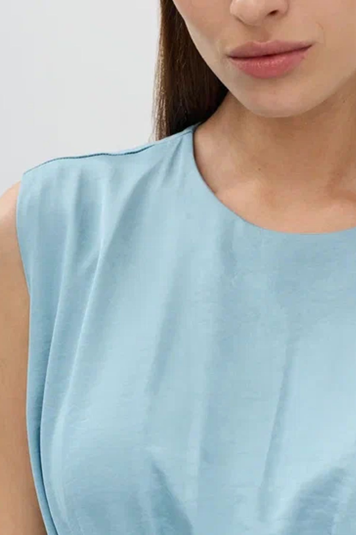 Элегантное платье со сборкой по талии в голубом цвете, 46р