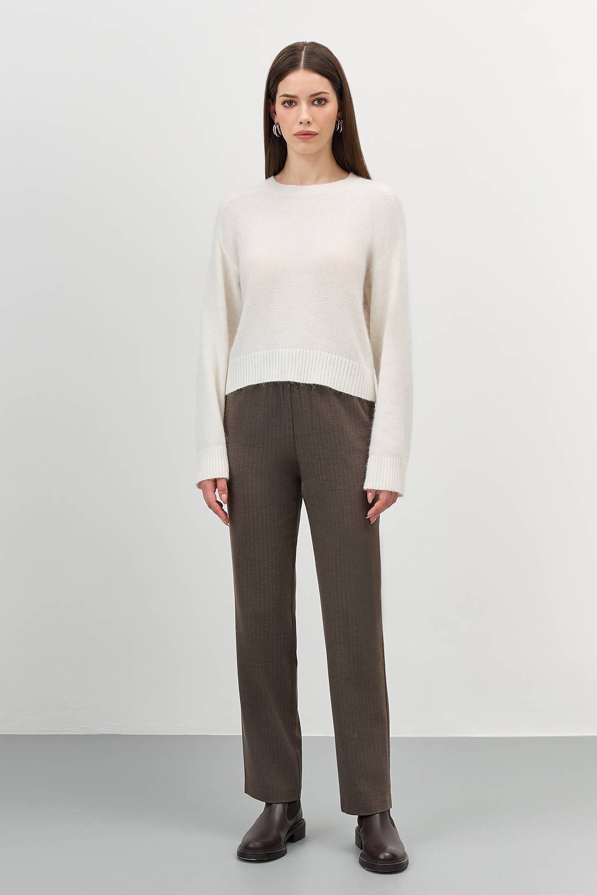 Лимитированная серия пушистый белый джемпер с ангорой и ремень, 40